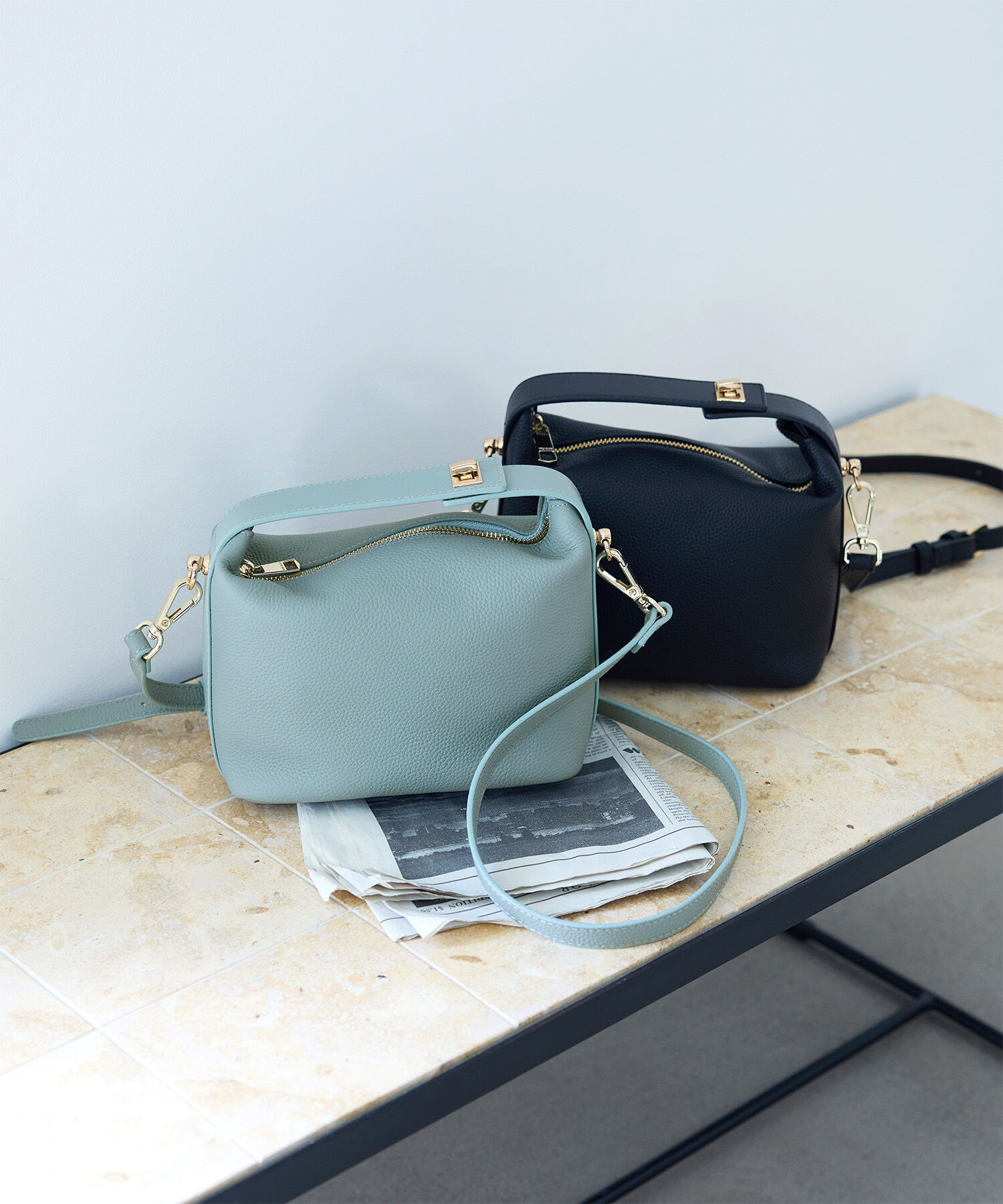 TOPKAPI TREASURE「【TREASURE TOPKAPI】シュリンクレザー ハンドルオープン ミニ ショルダーバッグ」|トートバッグ|ブルーグレー