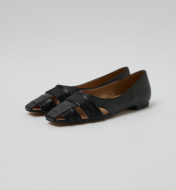 AU BANNISTER「【ロングセラー】グルカモチーフフラットパンプス」|パンプス|