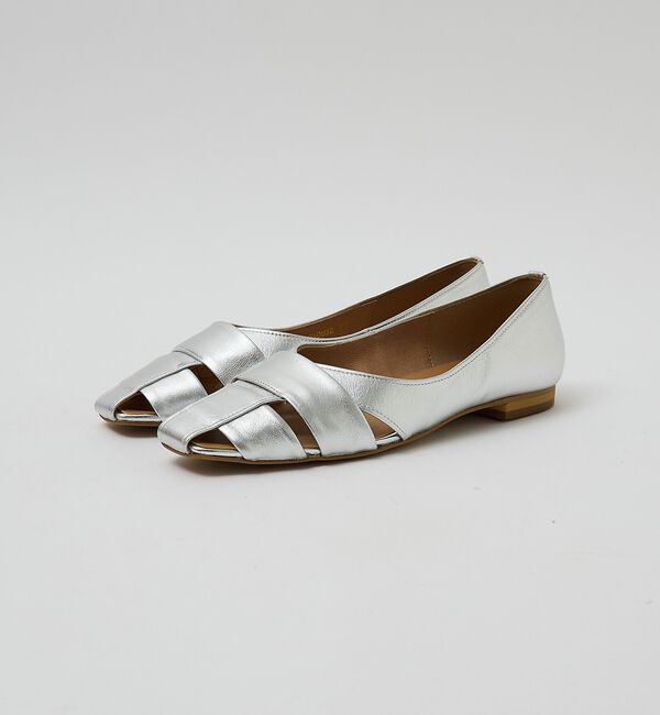 AU BANNISTER「【ロングセラー】グルカモチーフフラットパンプス」|パンプス|