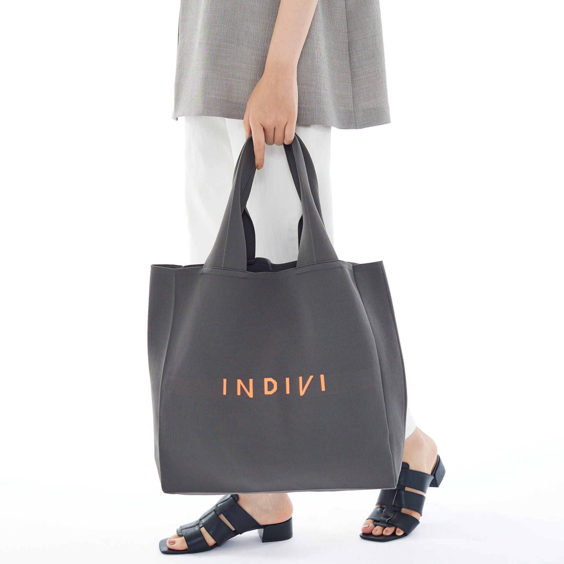 INDIVI「【A4サイズ対応】ロゴニットトート」|トートバッグ|