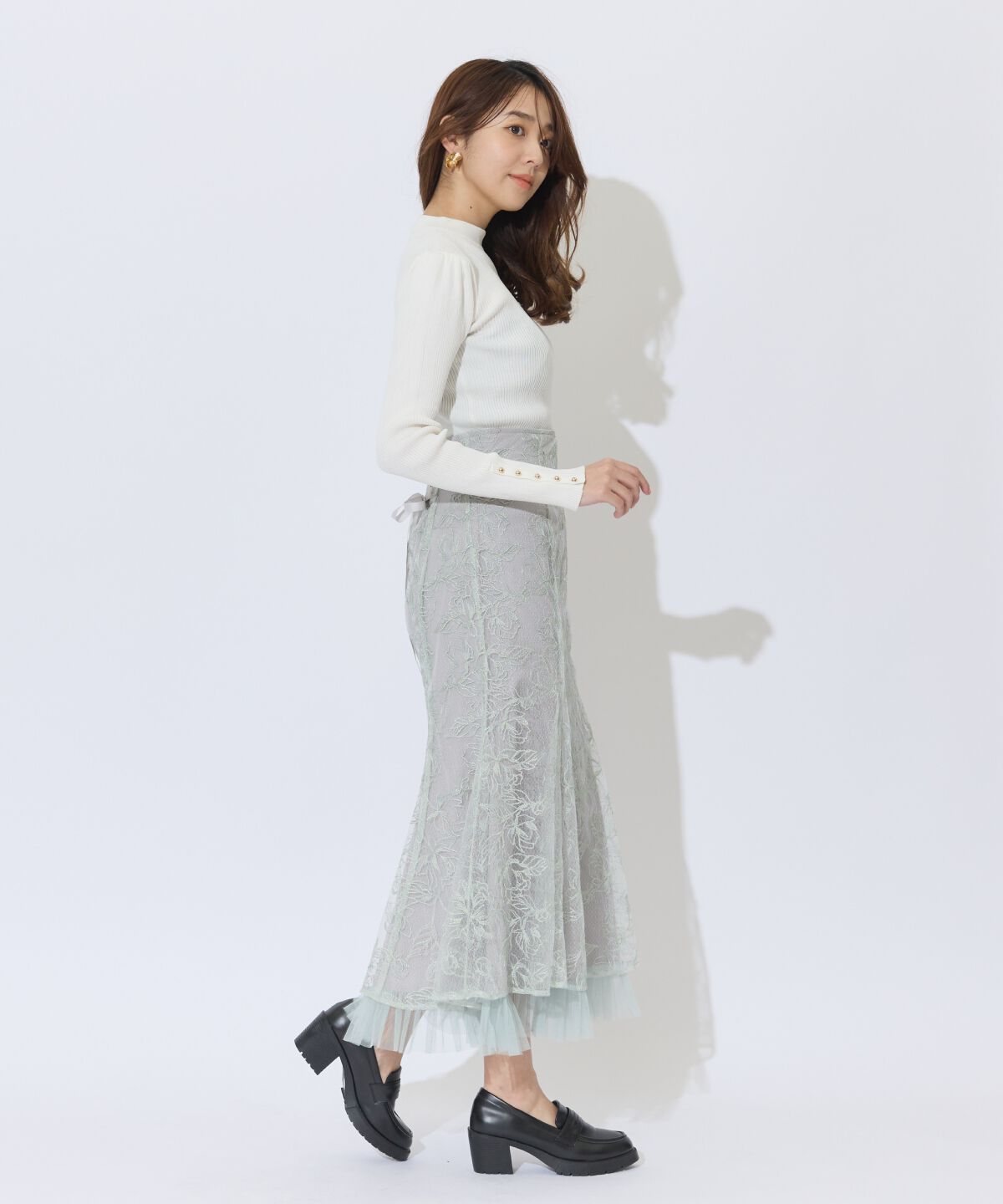 アンドクチュール「チュールヘムフローラルスカート」|フレア|