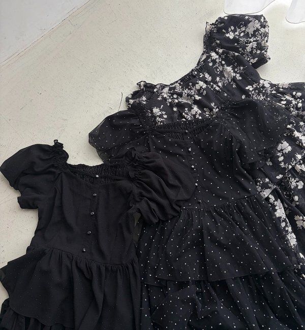  「【Black Ribbon Collection】バックリボンティアードワンピ」|ワンピース|