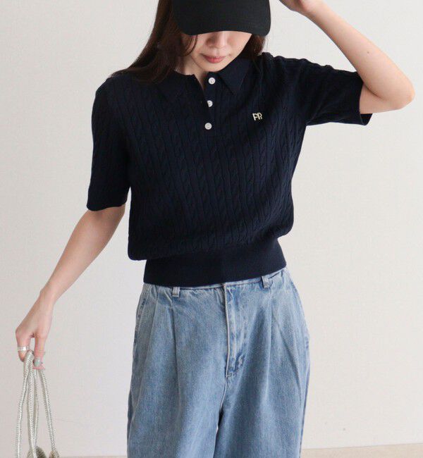 fredy emue「【大人気シリーズの新型登場！】FR刺しゅうケーブル柄半袖ポロ衿プルオーバーニット」|ニット・セーター|ネイビー