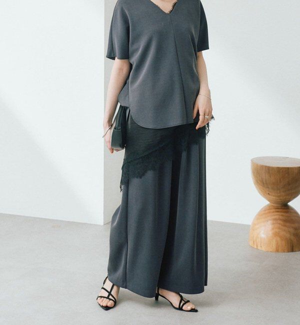  「予約【セットアップ着用可能/接触冷感機能付き】ドレーピーカットスラックス」|チノ|