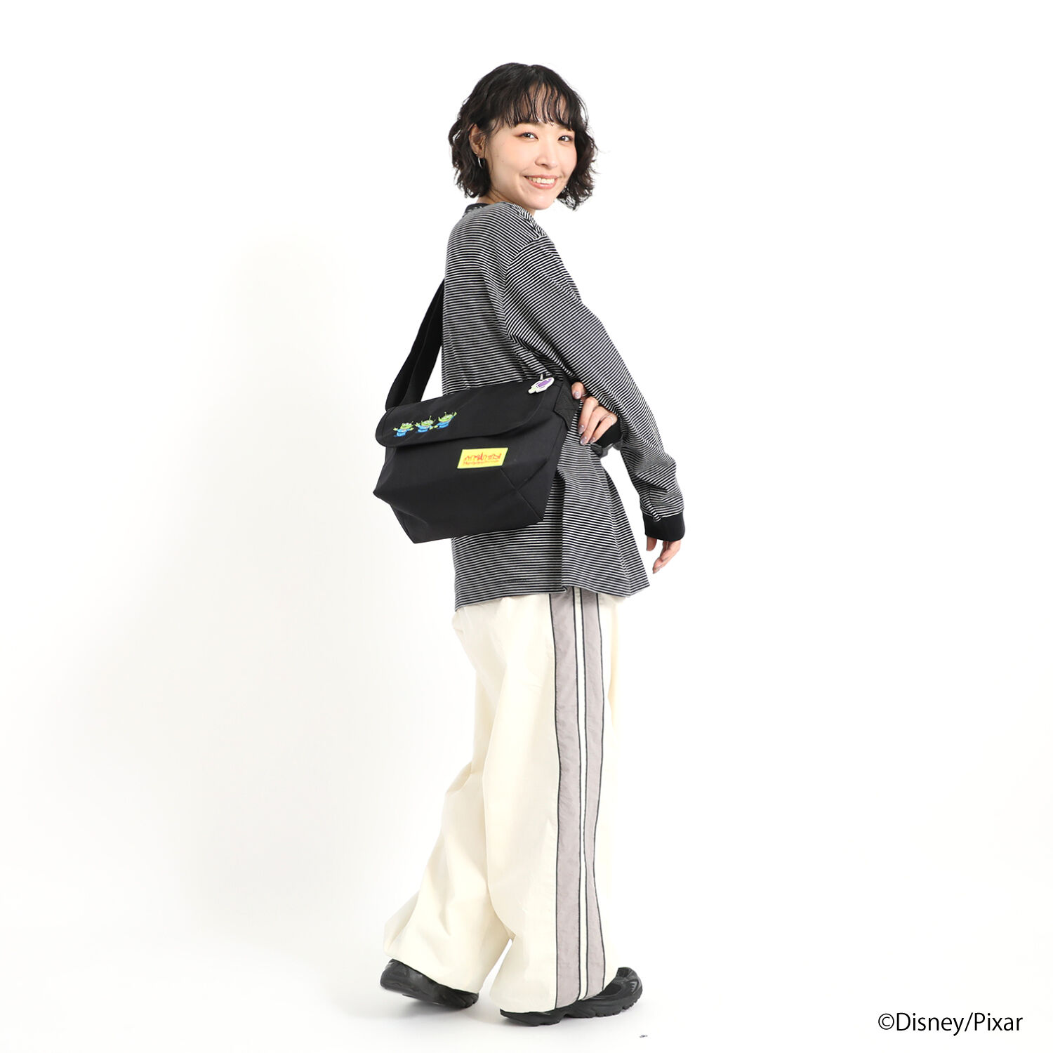 Manhattan Portage「Nylon Messenger Bag (SM) FZP MGNT / TOY STORY ALIENS」|ショルダー・メッセンジャー|