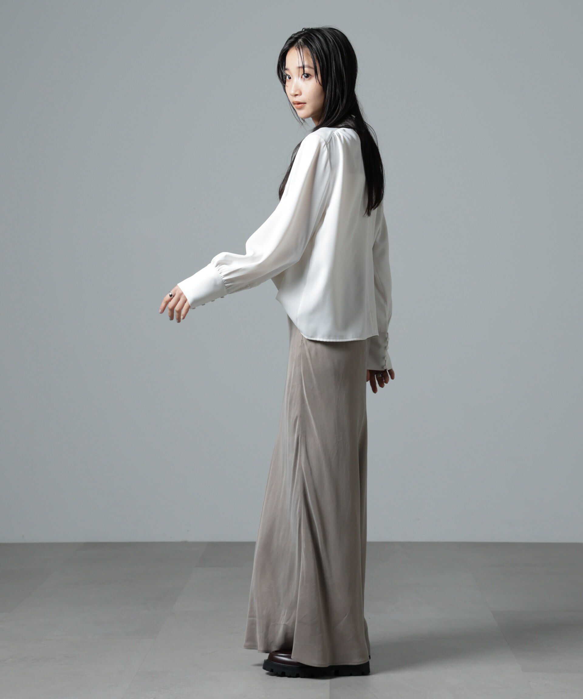 nano･universe「2wayスタンドカラーギャザーブラウス」|シャツ・ブラウス|