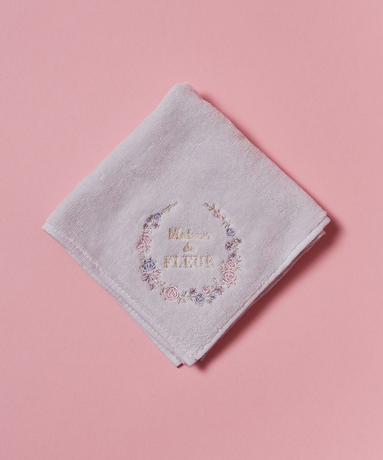 Maison de FLEUR「フラワーフレーム刺繍タオルハンカチ」|ハンカチ|ライラック