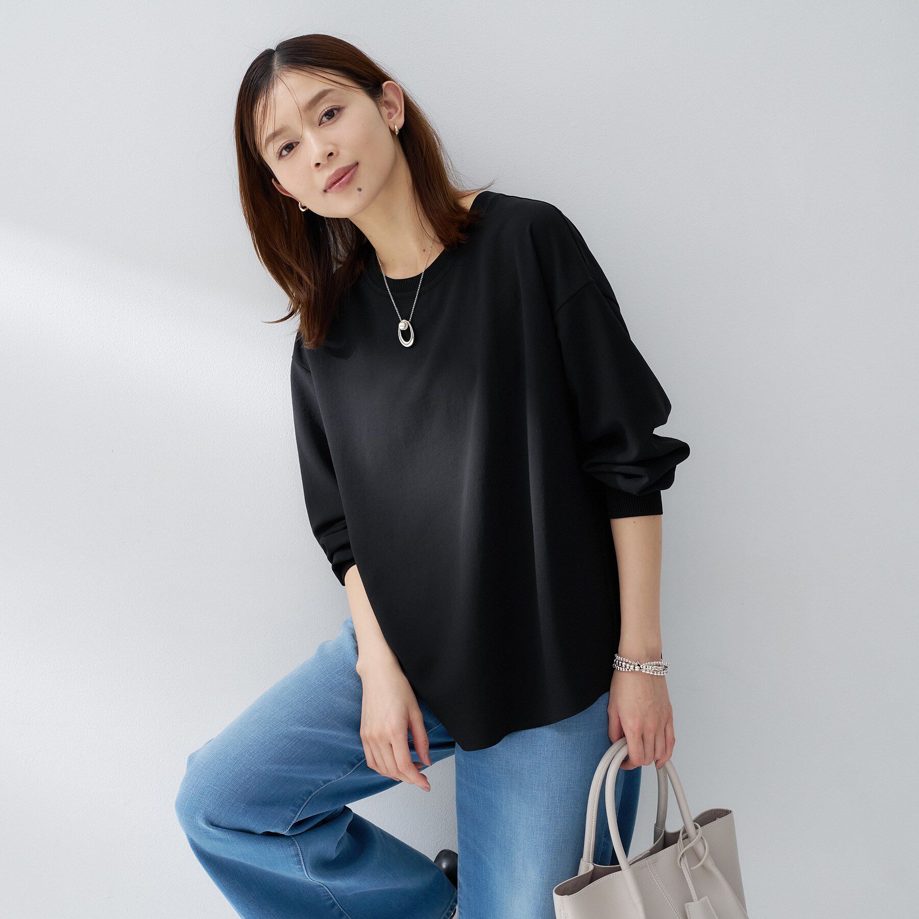 UNTITLED「【洗える/ゆったり】リッチジョーゼットブラウス」|シャツ・ブラウス|ブラック(019)