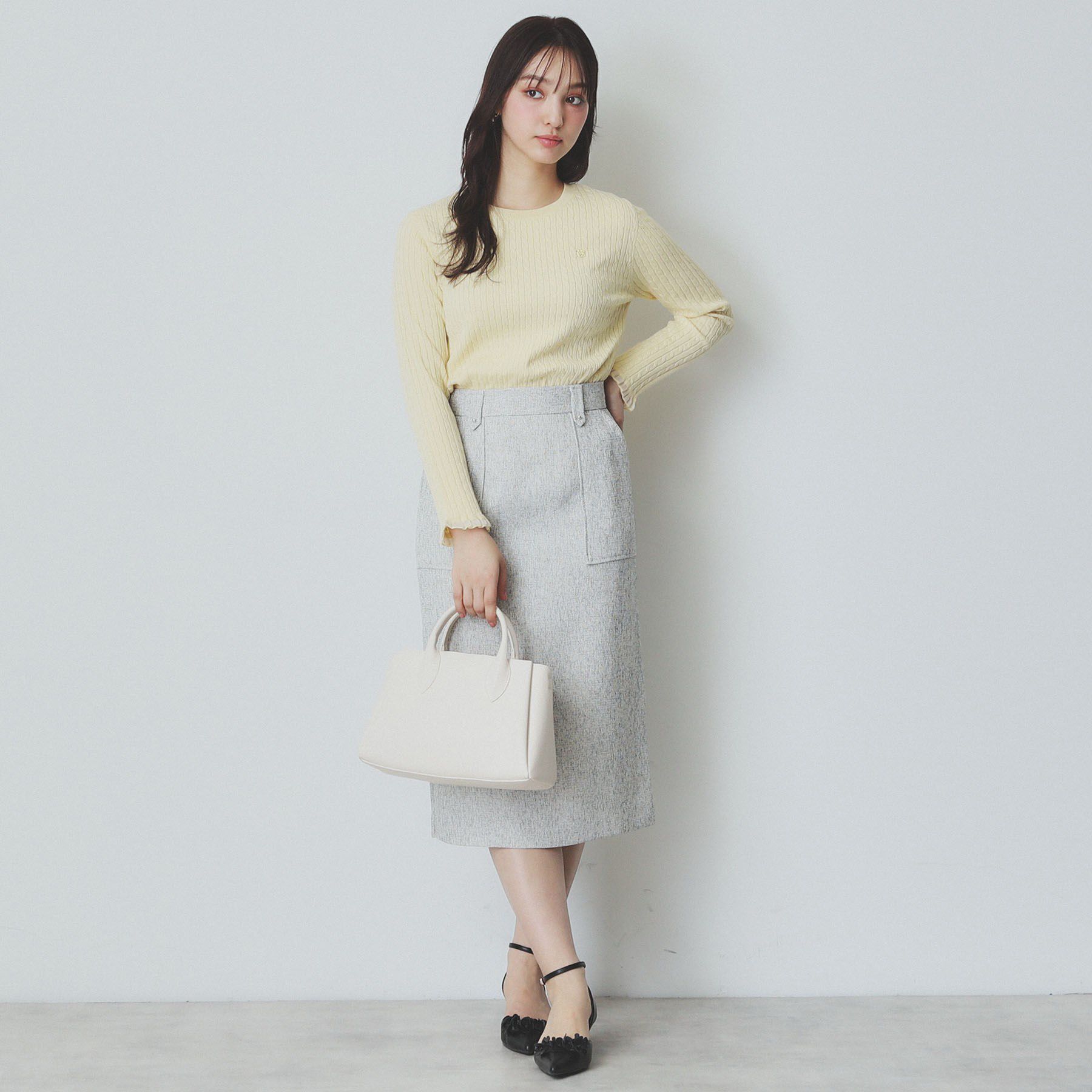 index「ゴールドモチーフ付きケーブルニット【洗濯機洗い可】」|ニット・セーター|