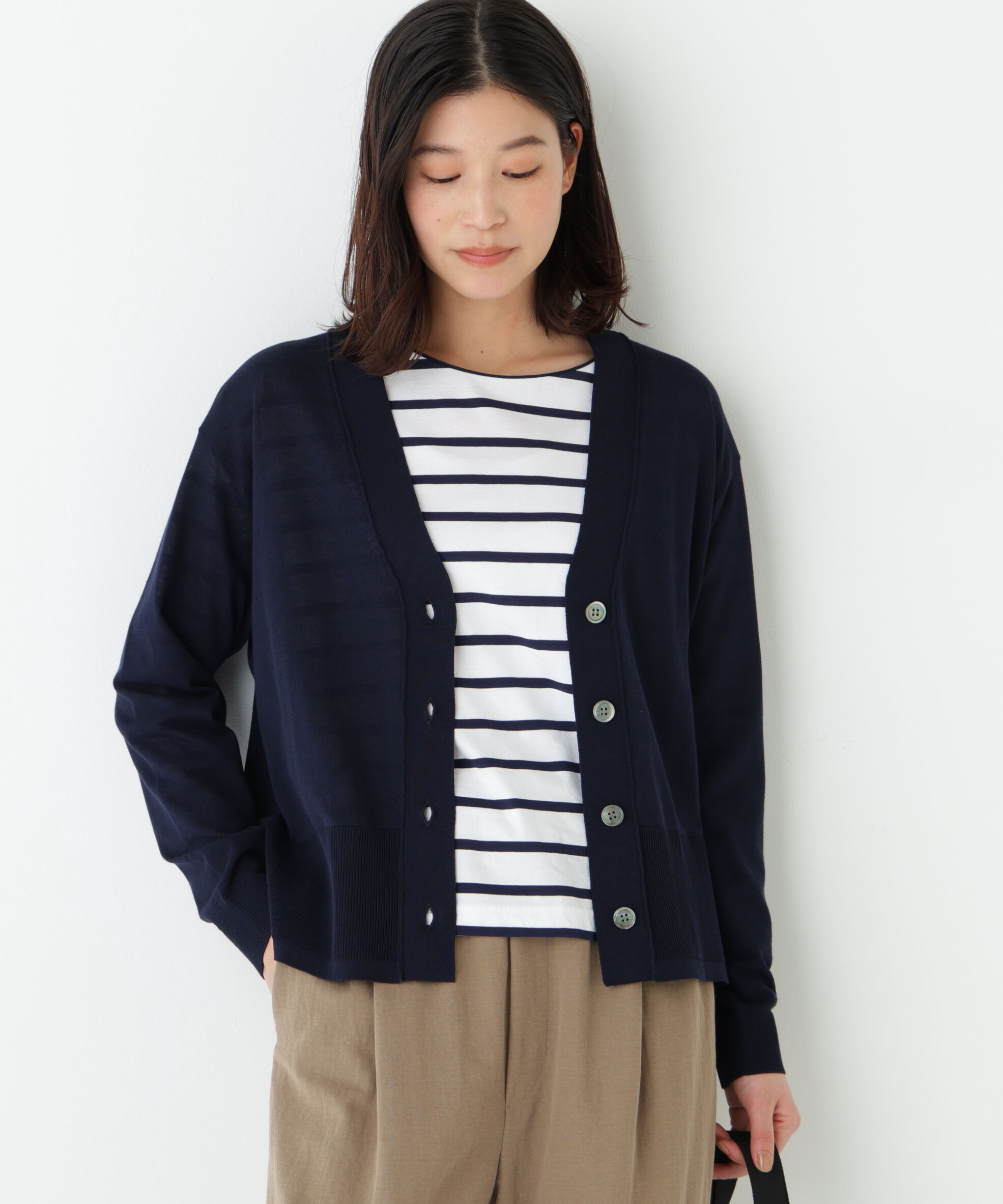  「◆《ウォッシャブル》アイレットＶネックカーディガン」|ニット・セーター|ネイビー