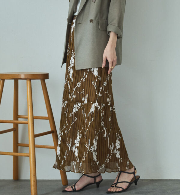 Doux archives「ワッシャー刺繍ティアードスカート」|スカート|KHAKI