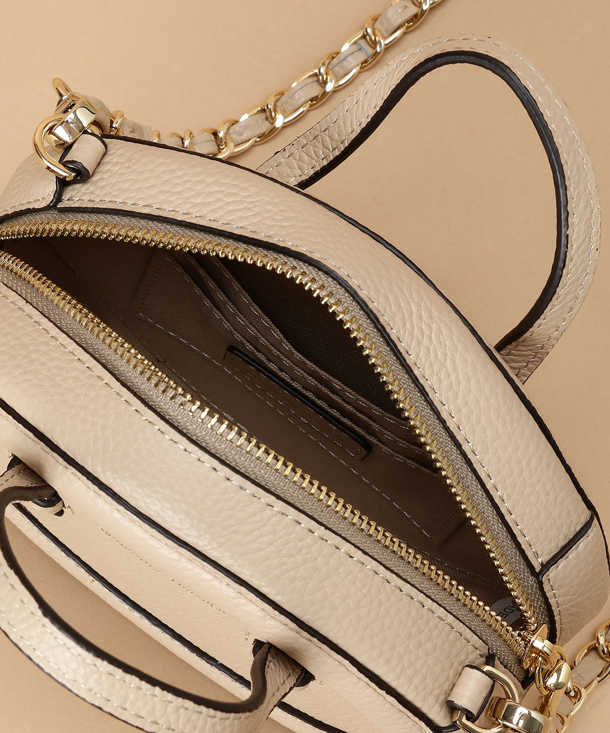 Samantha Thavasa「シンプルサークル型 レザーミニショルダーバッグ」|ショルダー・メッセンジャー|