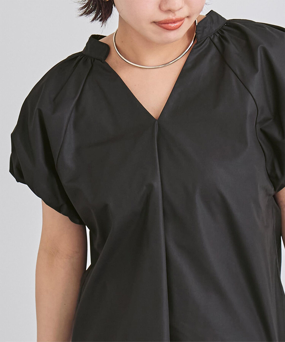 ur's「バルーンデザインキーネックブラウス」|シャツ・ブラウス|