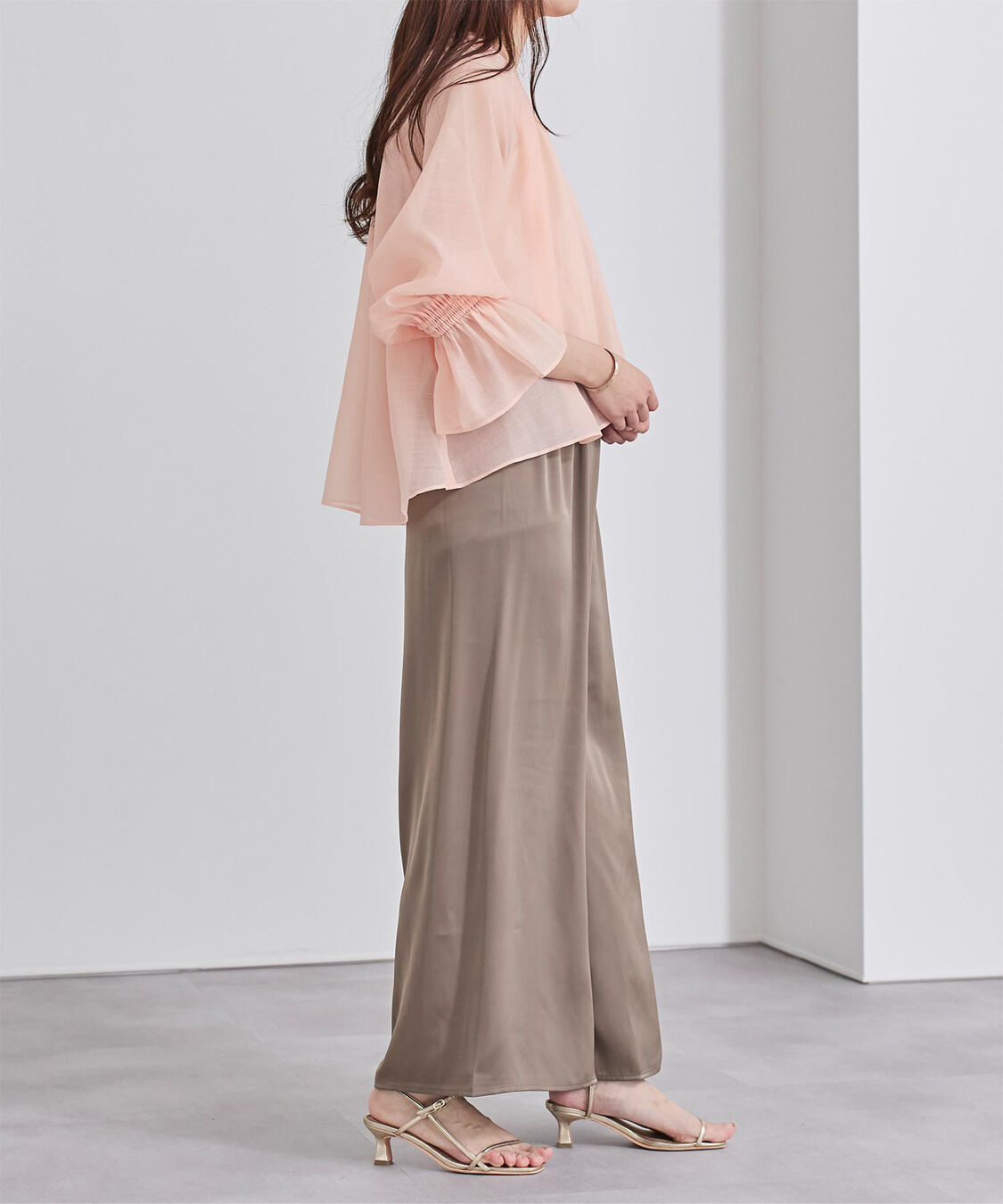 ur's「フレアスリーブスキッパーシアーブラウス」|シャツ・ブラウス|