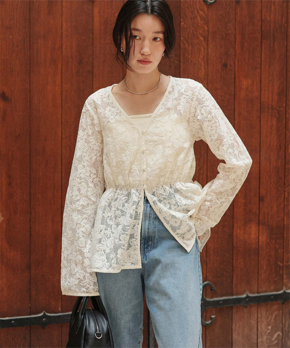 titivate「Vネックペプラムデザインレースブラウス」|シャツ・ブラウス|オフホワイト