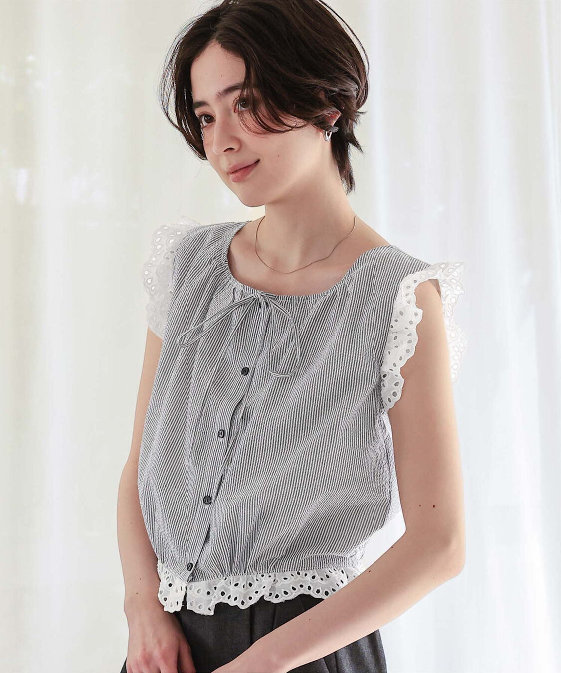 titivate「レースフリル付きノースリーブコンパクトブラウス」|シャツ・ブラウス|ブラック