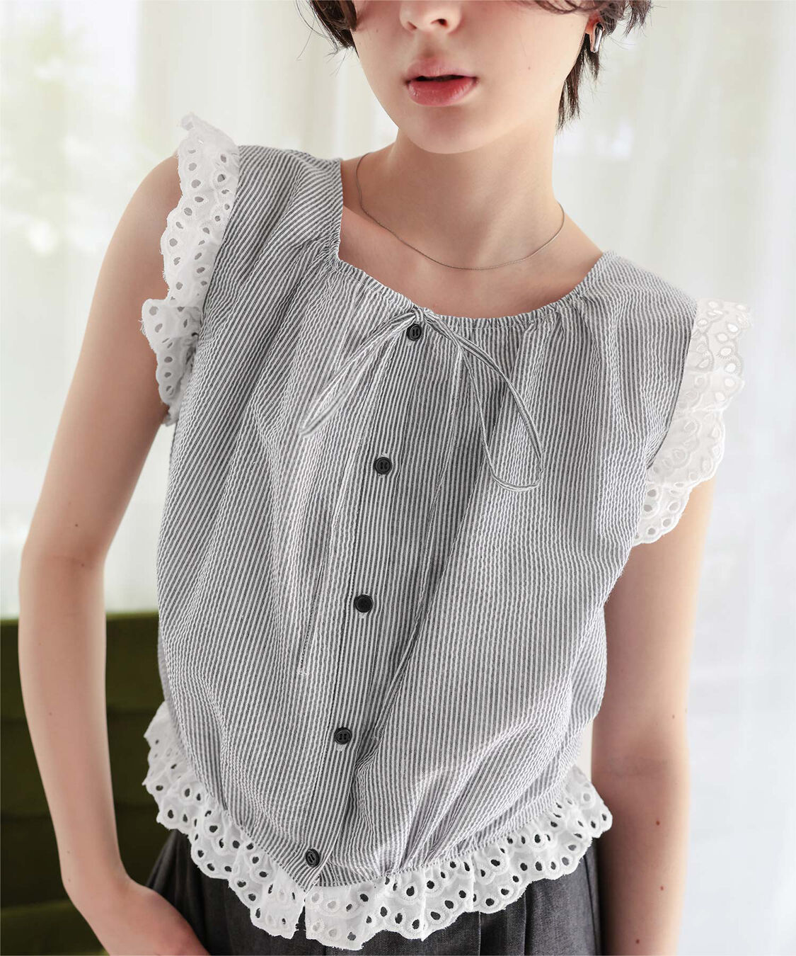 titivate「レースフリル付きノースリーブコンパクトブラウス」|シャツ・ブラウス|