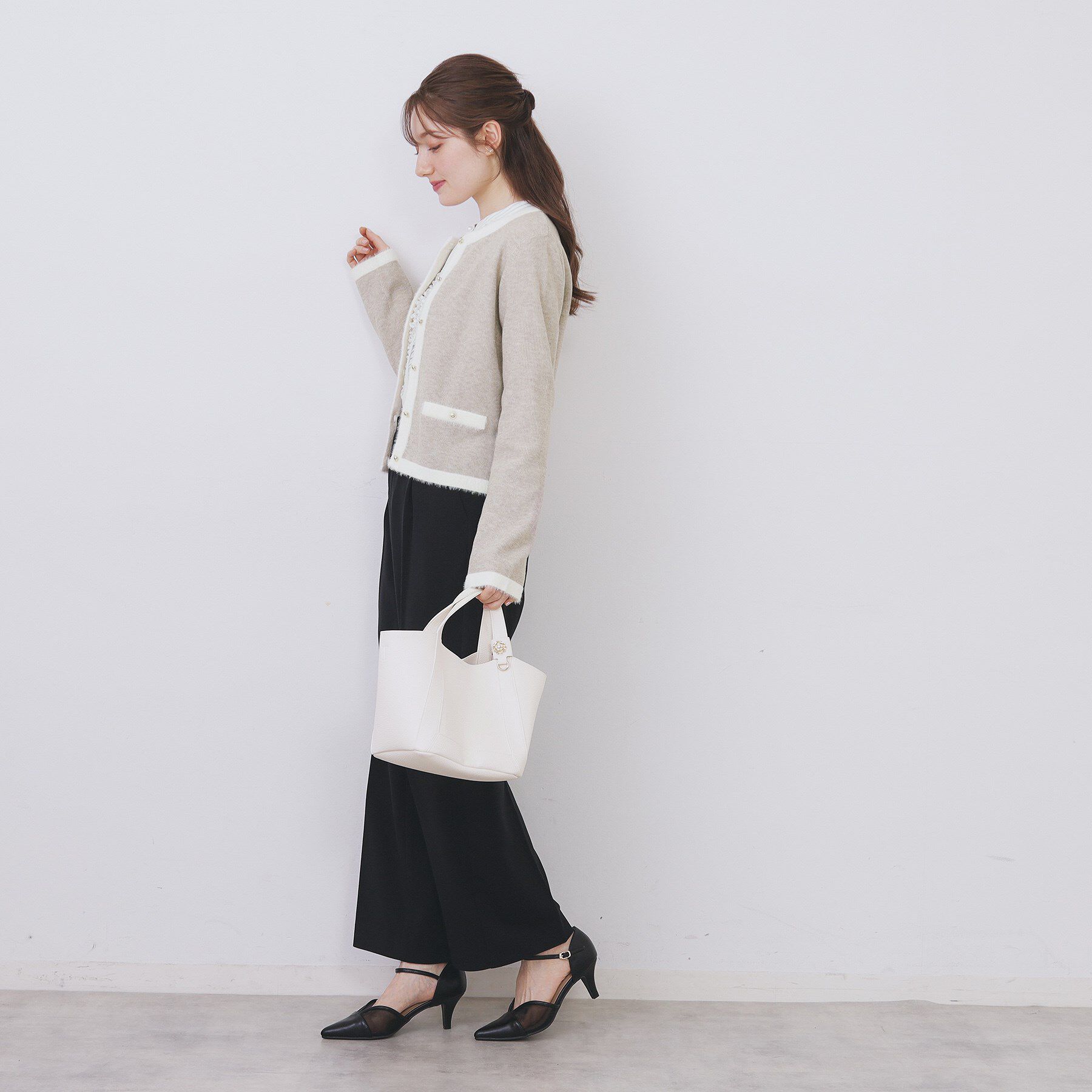 index「フェザーバイカラークルーネックカーディガン【洗濯機OK】」|カーディガン|