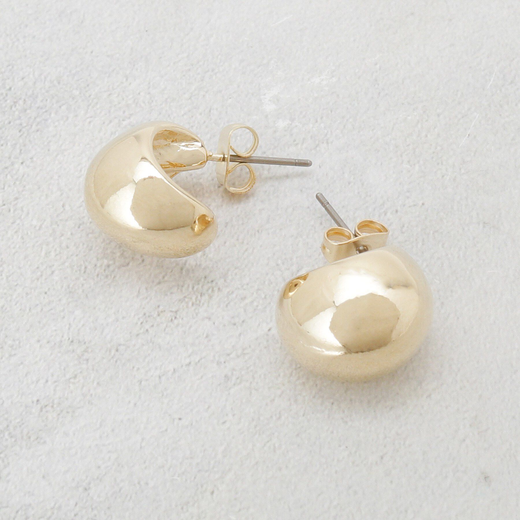 OPAQUE.CLIP「オーバルシェイプ メタルピアス」|ピアス|ゴールド(007)