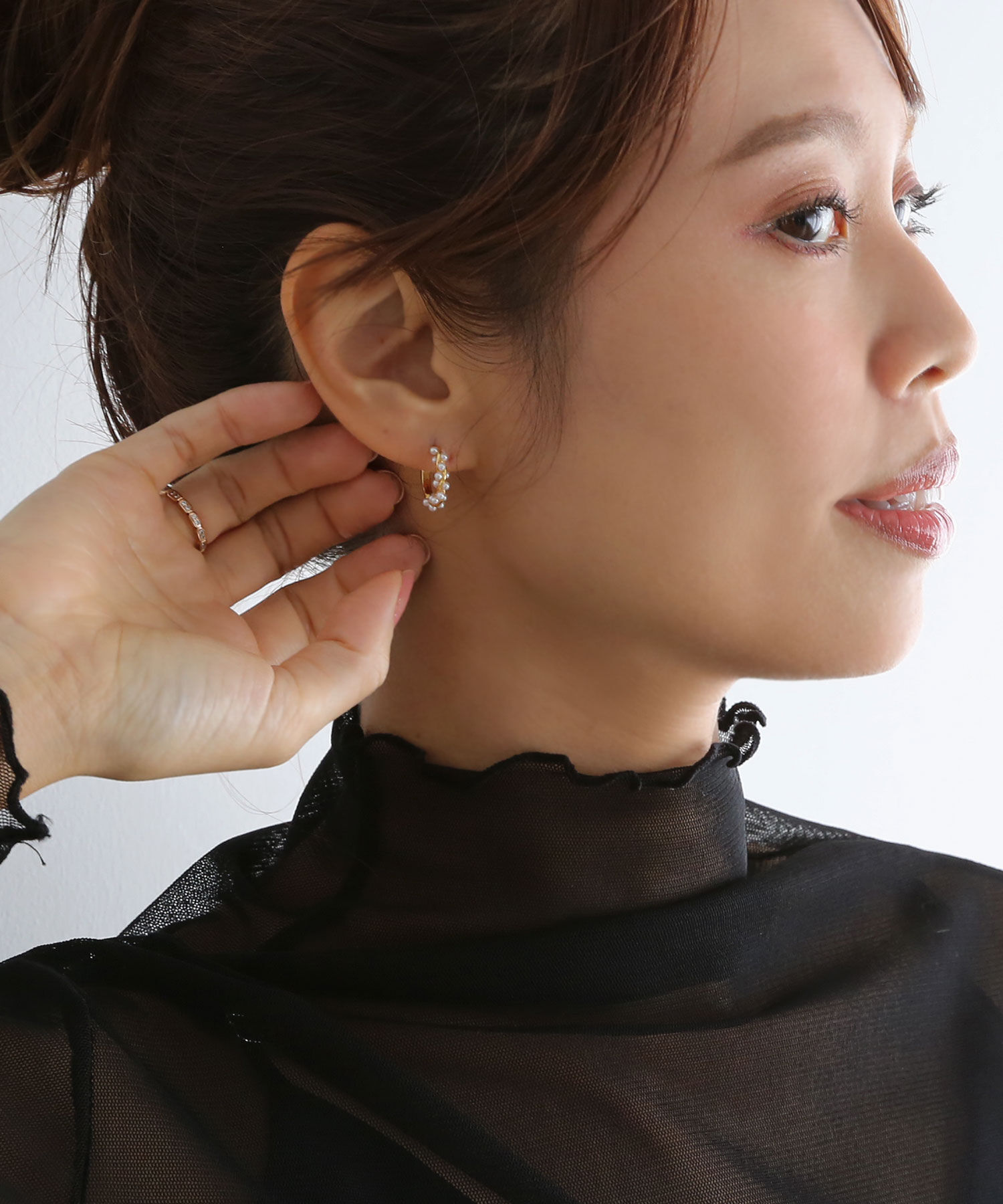 colleca la「[silver925]ツイストパールフープピアス〈金属アレルギー対応〉」|ピアス|