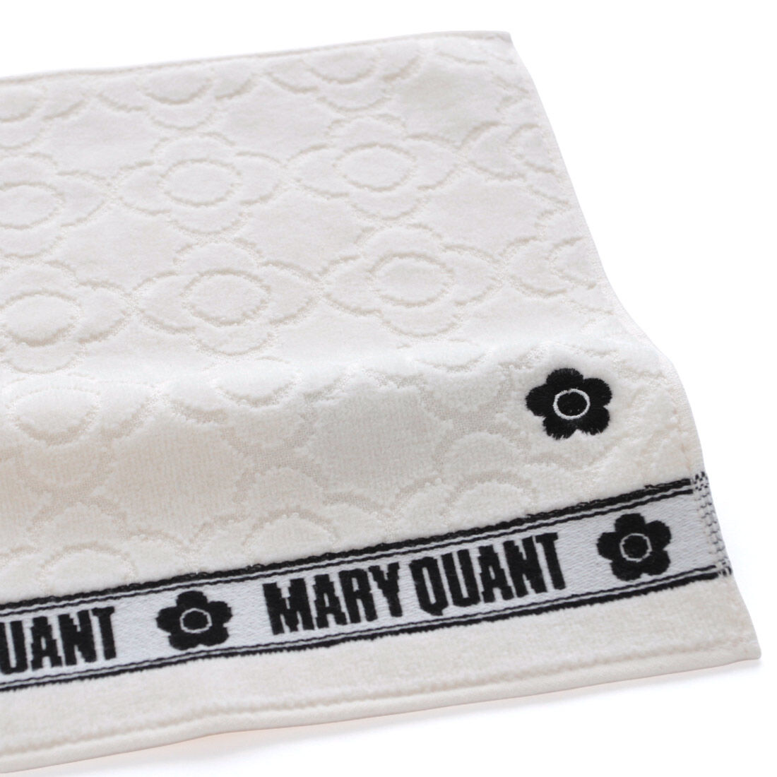  「MARY QUANT タオルハンカチ＜デイジー総柄＞」|タオル|