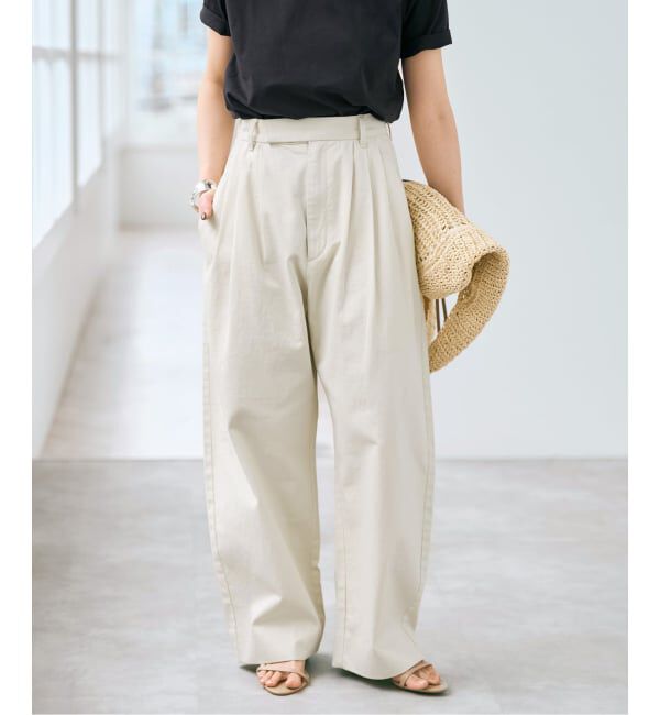 Spick and Span「コットンサテンタックカーブパンツ」|スラックス|