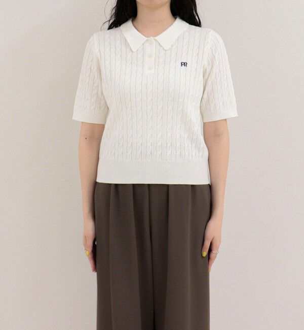 fredy emue「【大人気シリーズの新型登場！】FR刺しゅうケーブル柄半袖ポロ衿プルオーバーニット」|ニット・セーター|