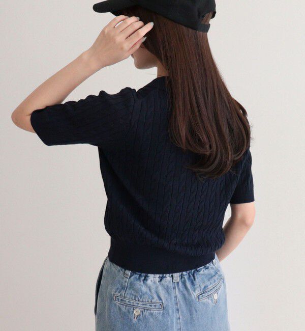 fredy emue「【大人気シリーズの新型登場！】FR刺しゅうケーブル柄半袖ポロ衿プルオーバーニット」|ニット・セーター|