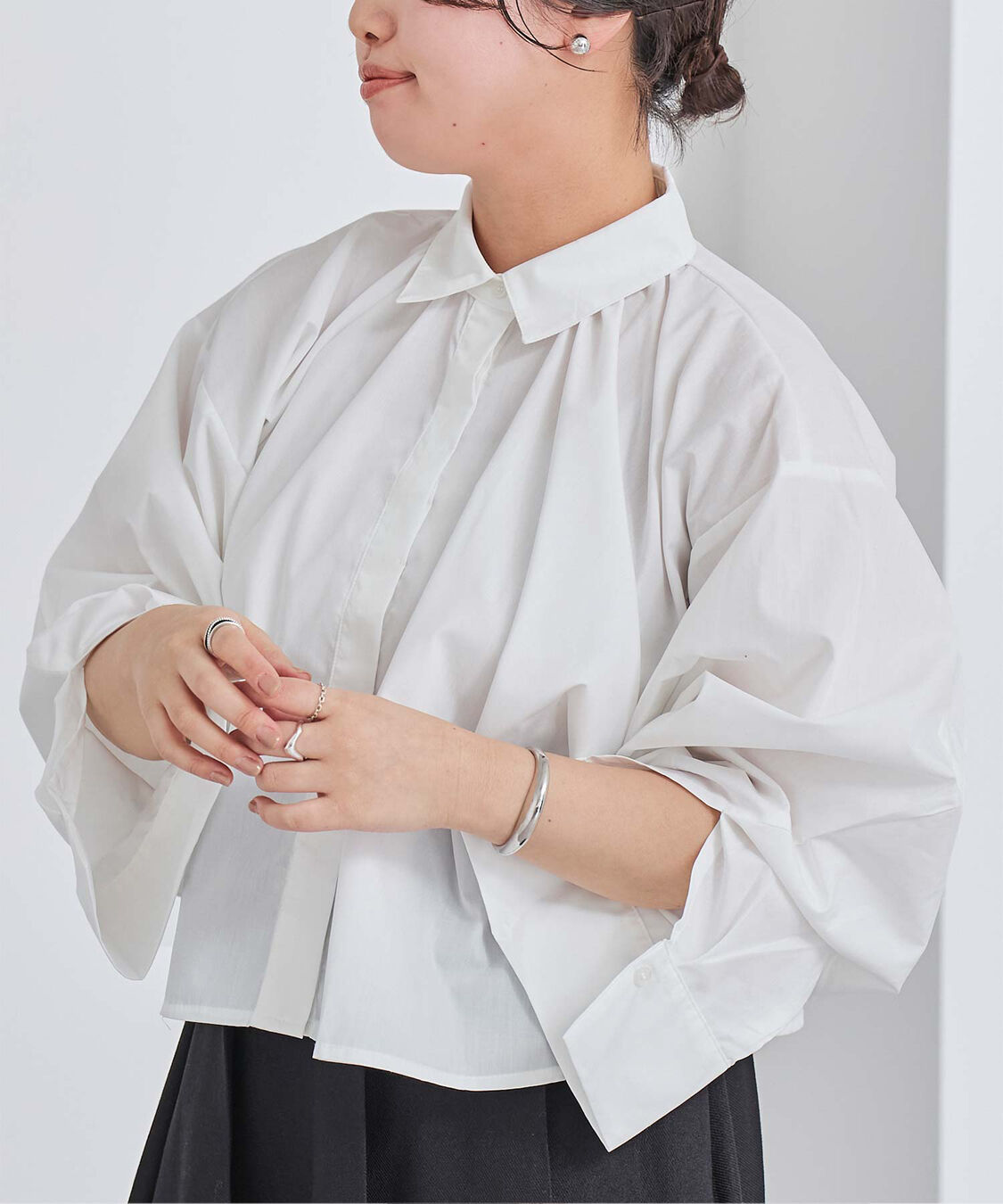 ur's「クロップドギャザーフォルムシャツ」|シャツ・ブラウス|ホワイト