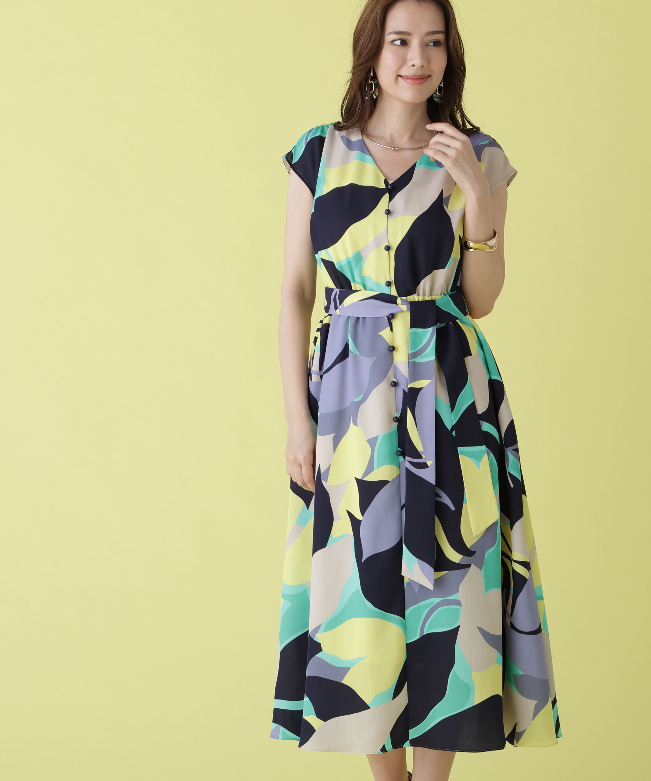  「シェードリーフプリントギャザーワンピース」|ワンピース|