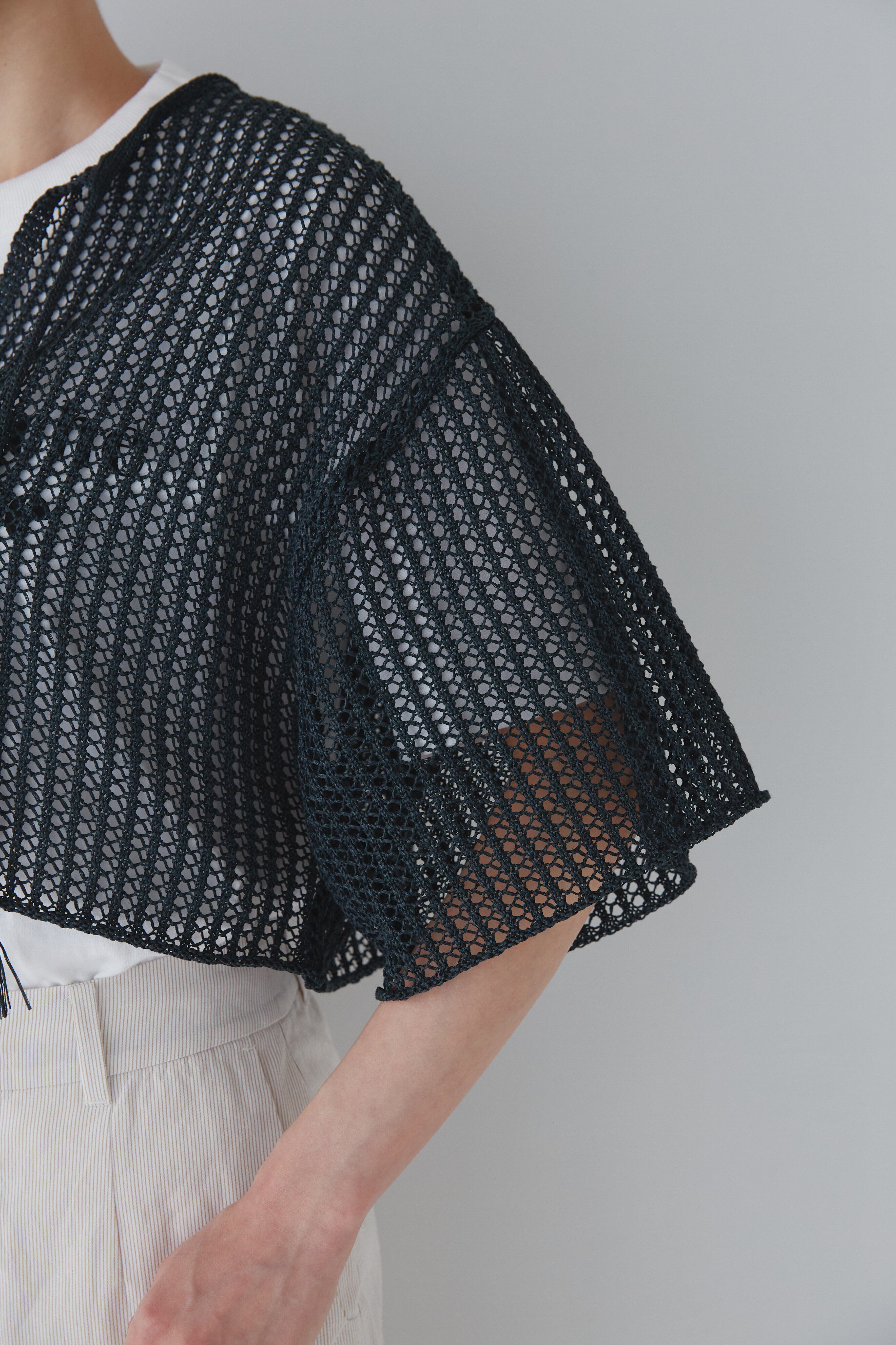  「◆アシンメトリースリーブポンチョ」|ニット・セーター|