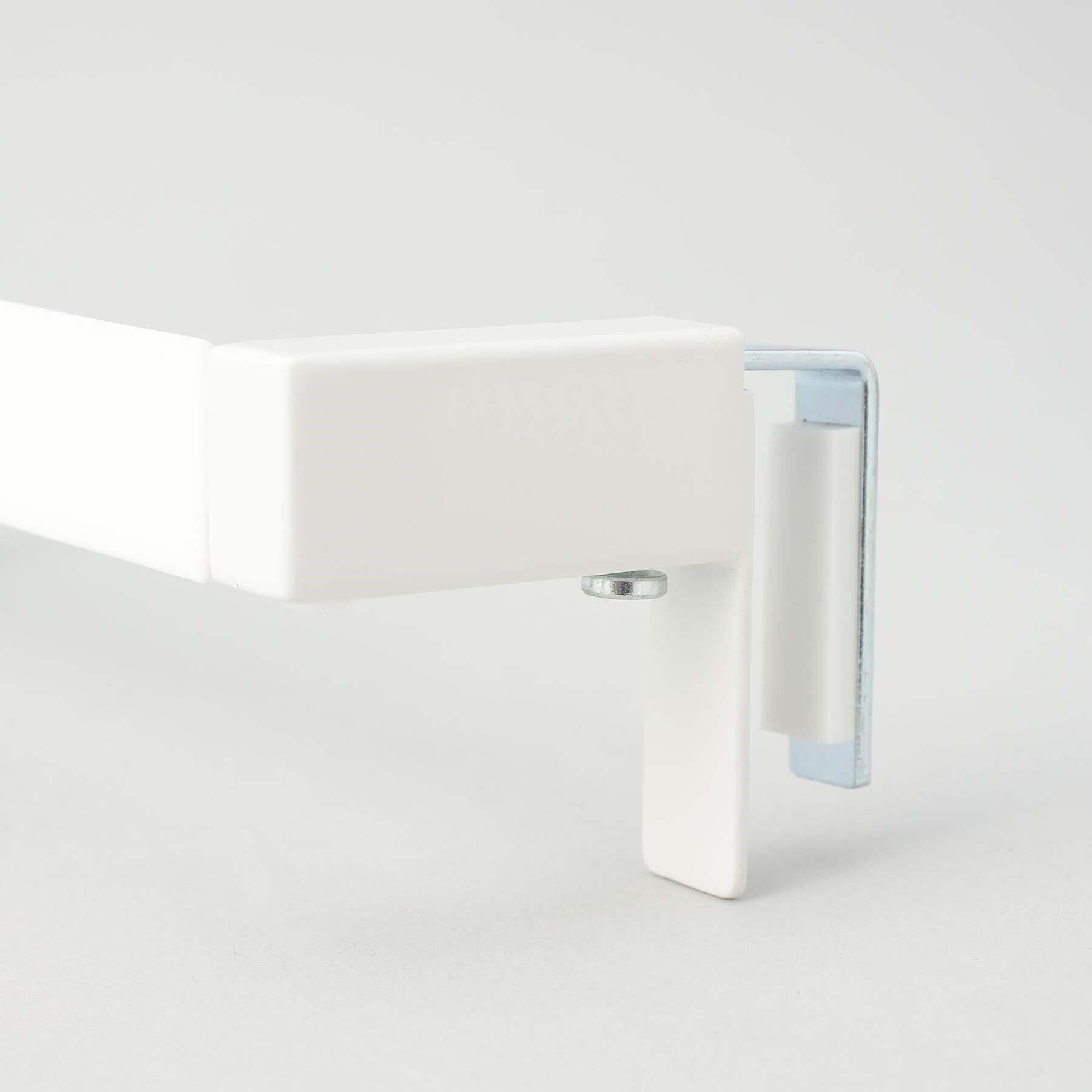 212 KITCHEN STORE「滑り落ち防止キッチンタオルハンガーバー WH 山崎実業 ＜tower タワー＞」|食器・キッチングッズ|