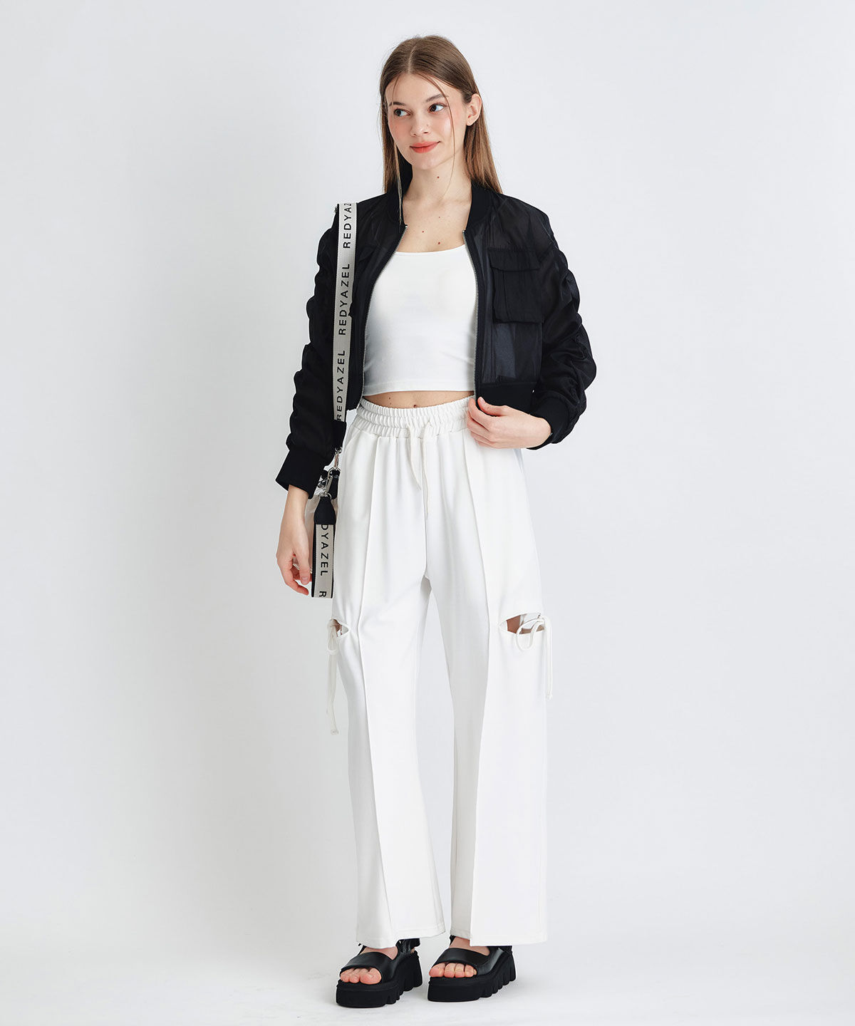 REDYAZEL「ギャザーシアーショートブルゾン」|ブルゾン・スタジャン|