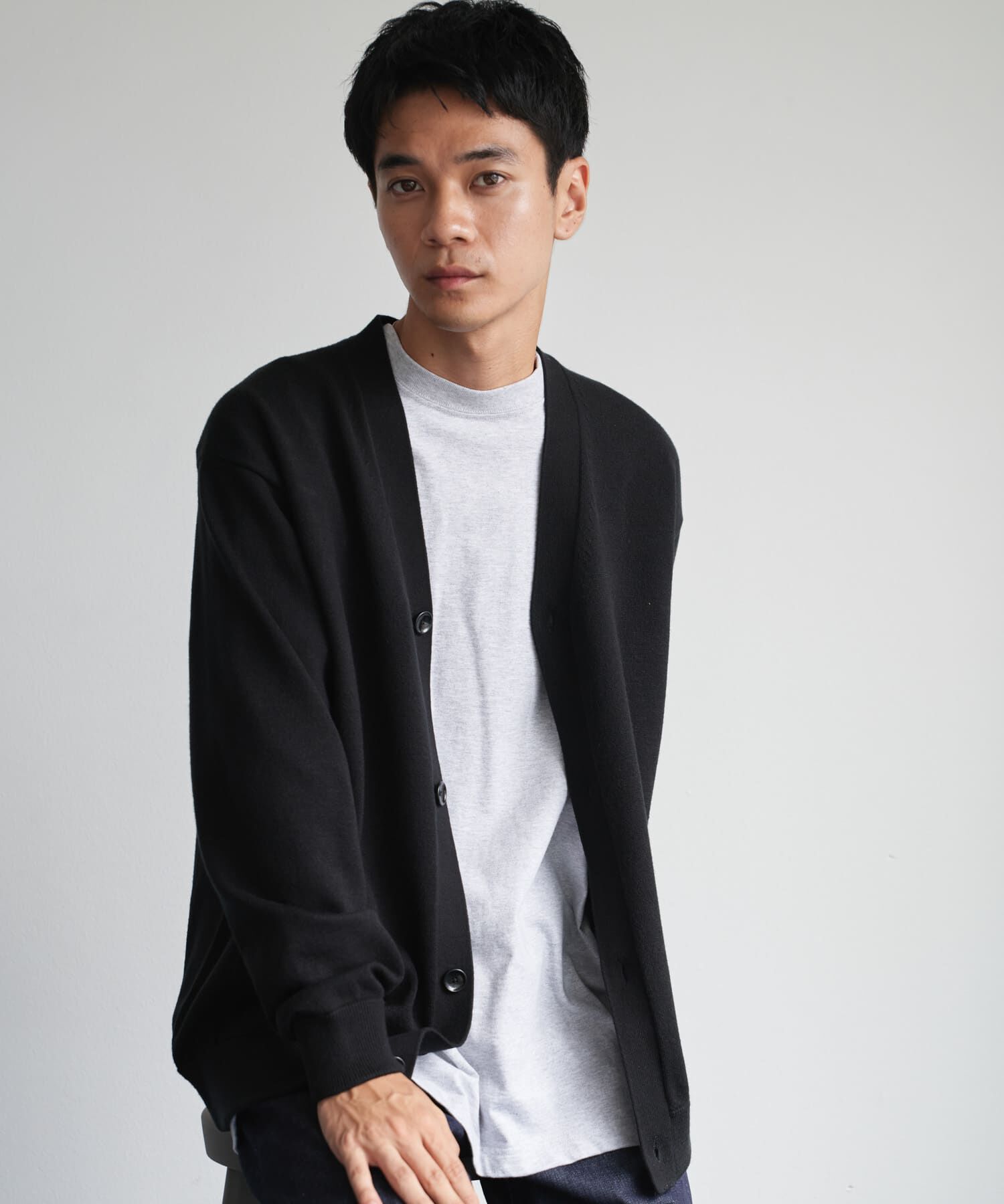 URBAN RESEARCH DOORS「『XLｻｲｽﾞ/WEB限定/仁村紗和さん着用』『UR TECH 200日ﾆｯﾄ』Vﾈｯｸｶｰ」|カーディガン|