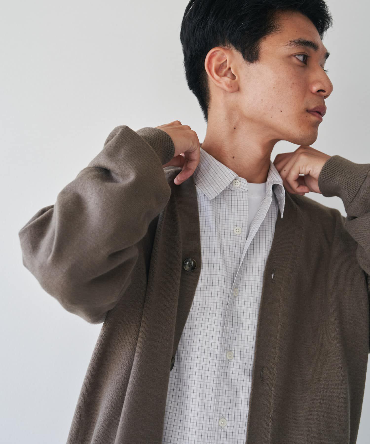 URBAN RESEARCH DOORS「『XLｻｲｽﾞ/WEB限定/仁村紗和さん着用』『UR TECH 200日ﾆｯﾄ』Vﾈｯｸｶｰ」|カーディガン|