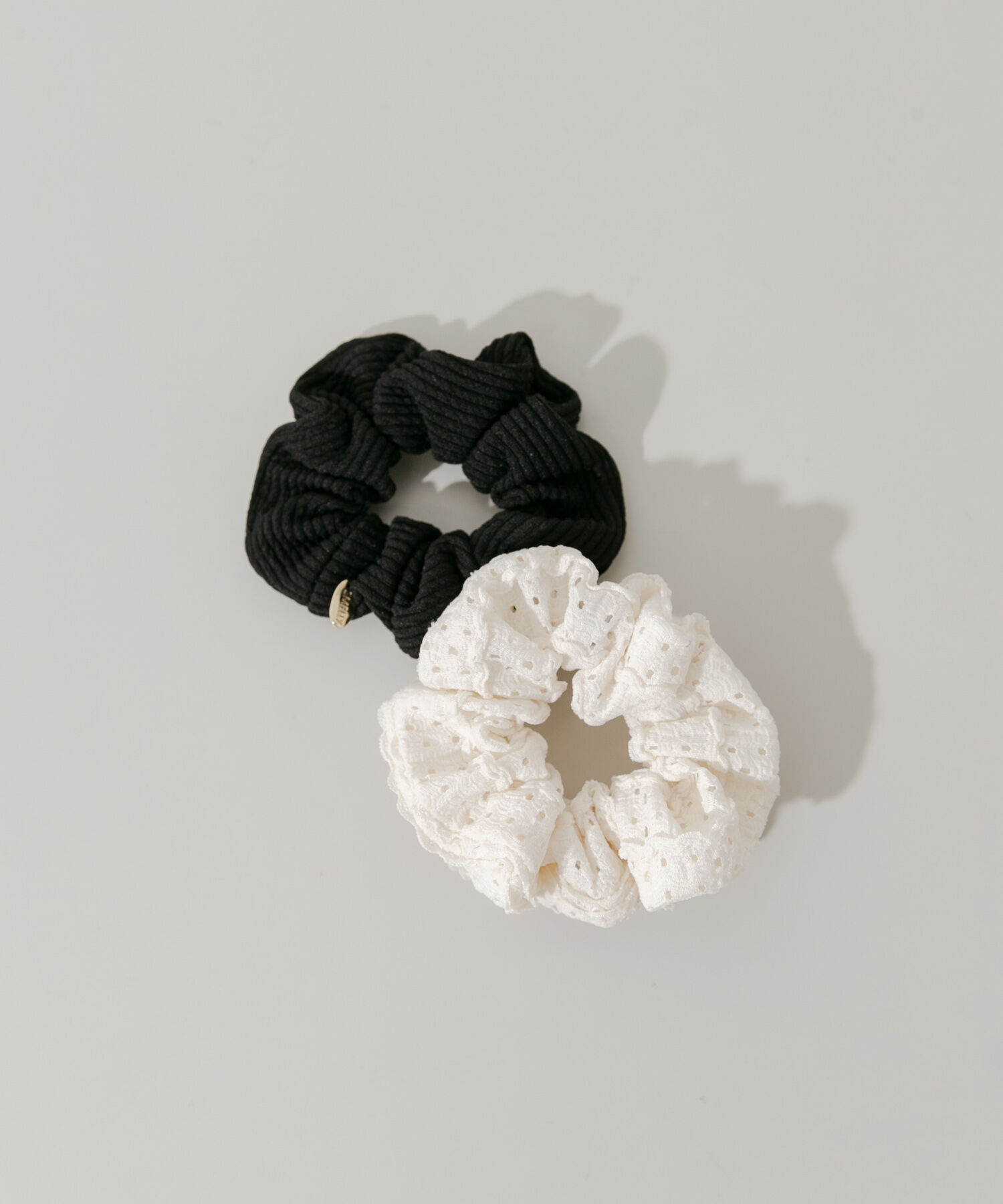 SMELLY「レース2セットシュシュ」|ヘアゴム・シュシュ|ホワイト系その他