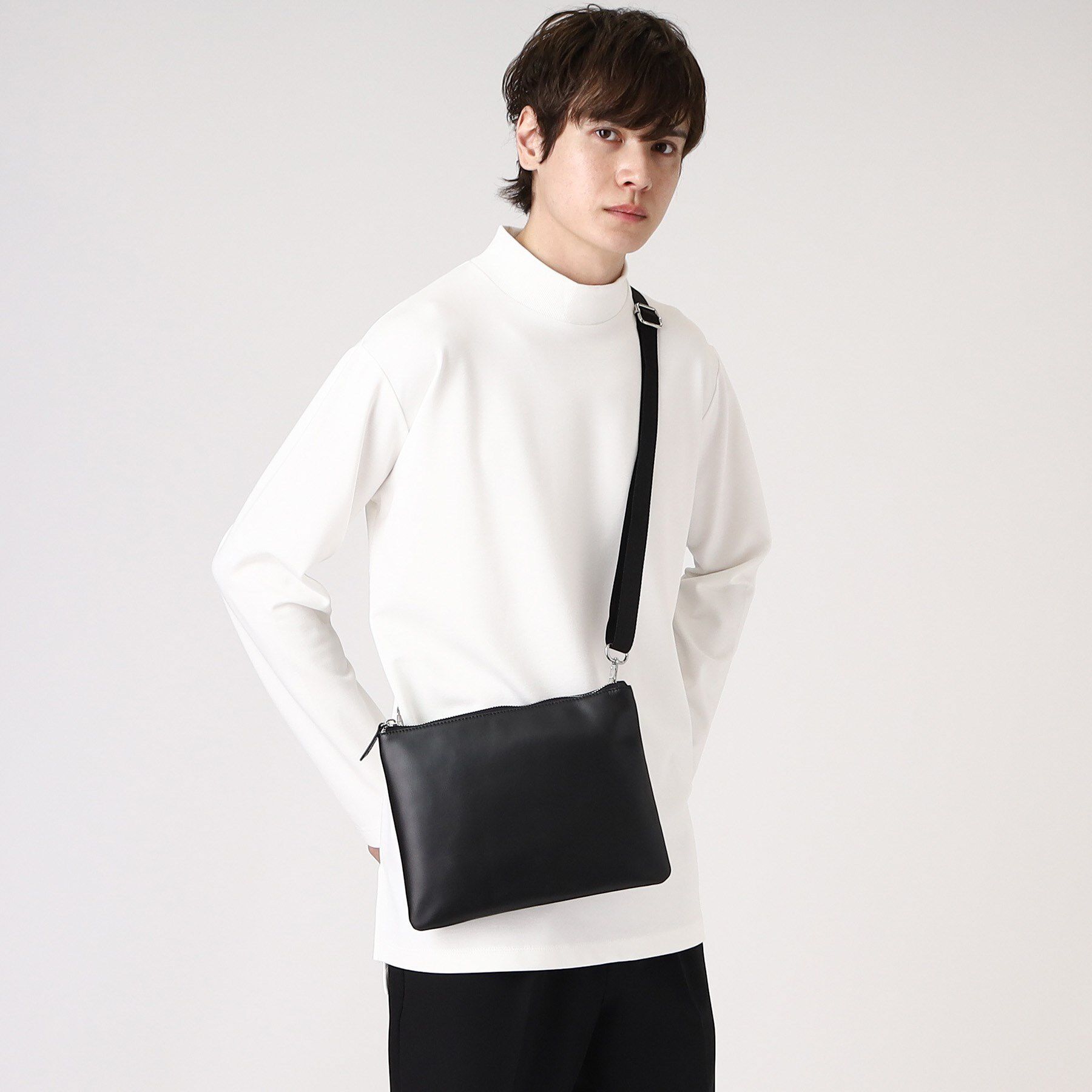 tk.TAKEO KIKUCHI「【WEB限定】レザー2WAYサコッシュバッグ」|ショルダー・メッセンジャー|