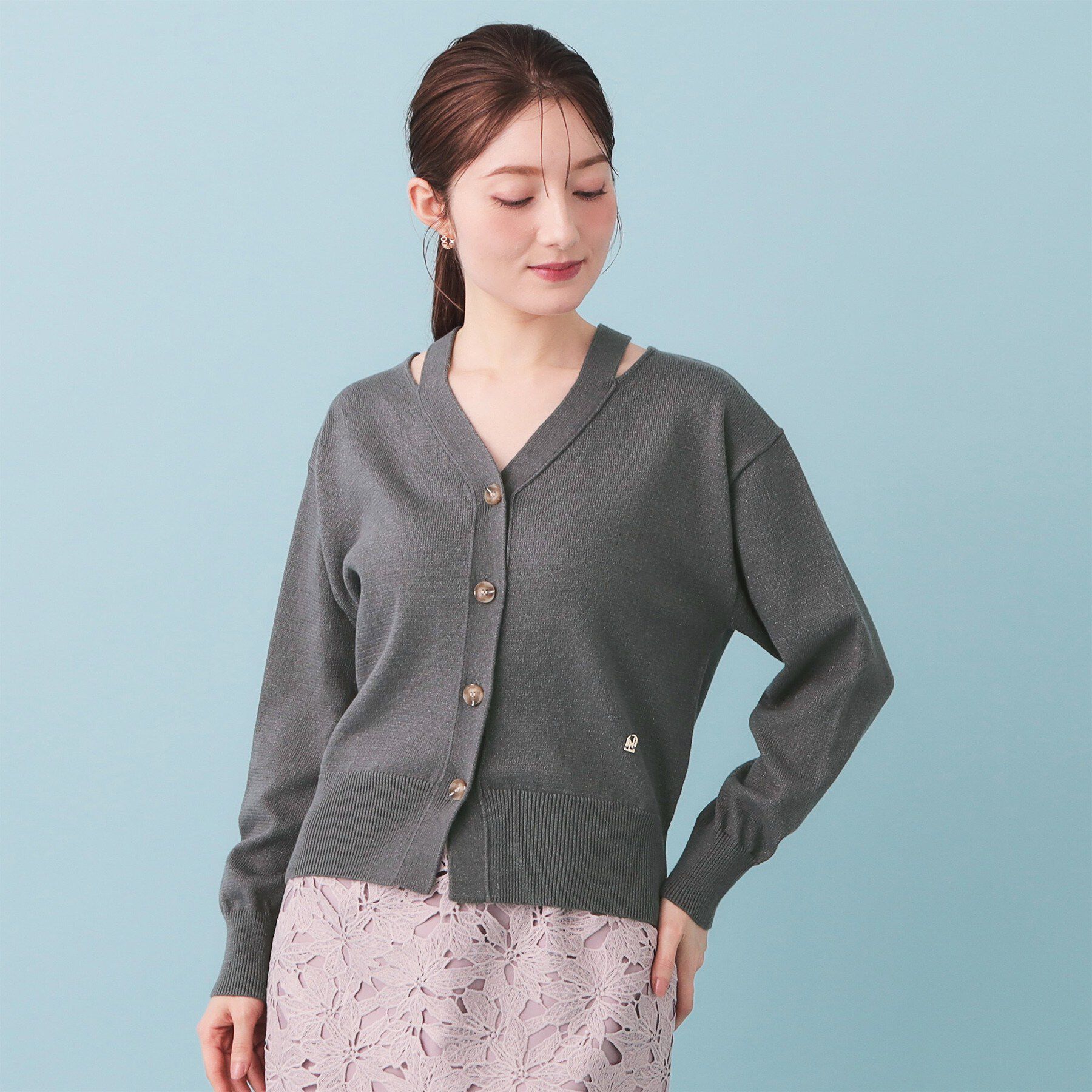 index「ラメリリースリットVネックカーディガン【洗濯機OK】」|カーディガン|