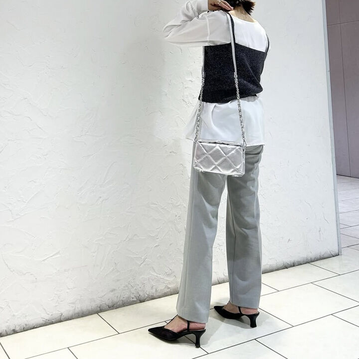 ダイアナ「Tストラップシアーパンプス　U35254」|サンダル|