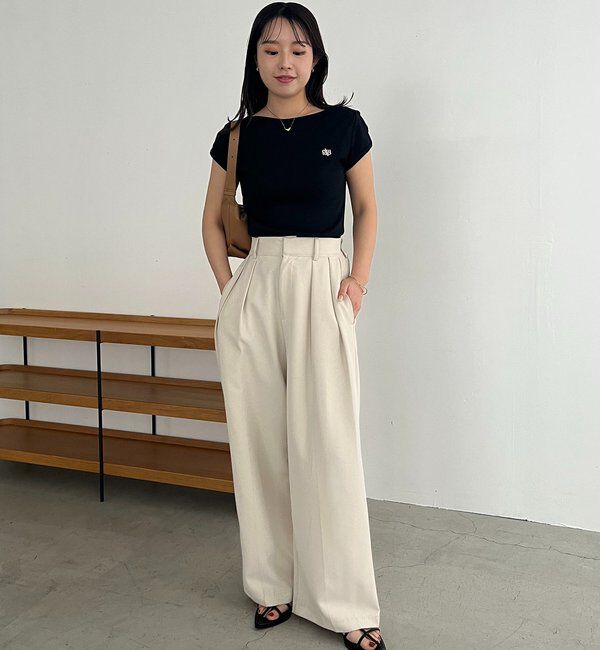  「【Tシャツが苦手な方にも◎】1ポイントボートネックTシャツ」|Tシャツ・カットソー|