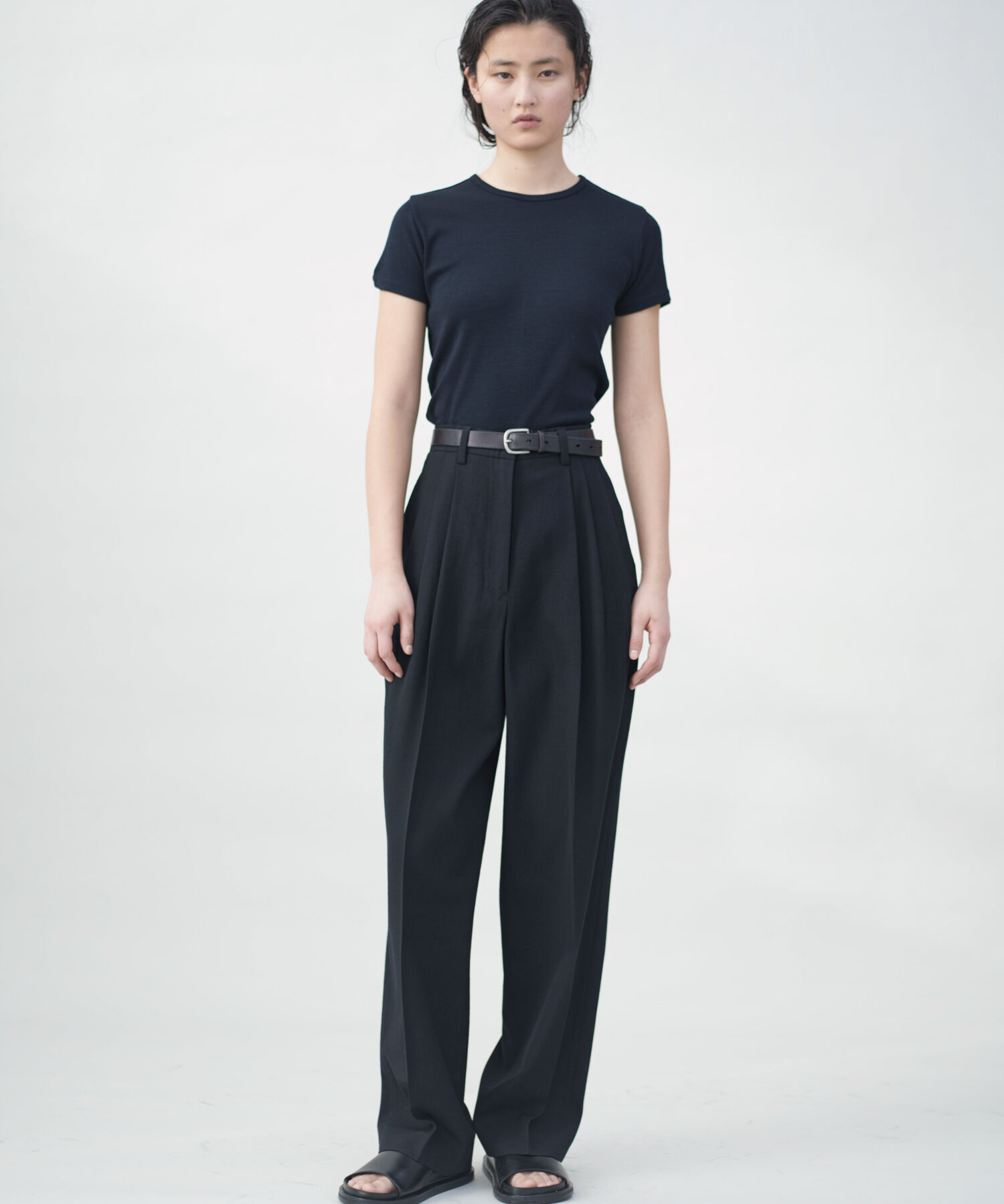 URBAN RESEARCH「new basic　HIGH TWIST WOOL PANTS」|その他|