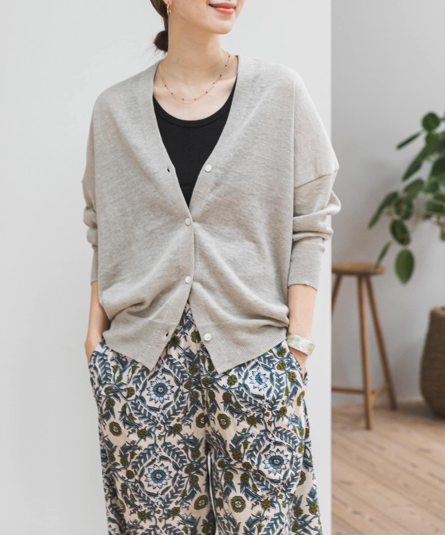 URBAN RESEARCH DOORS「リネンVネックカーディガン」|カーディガン|