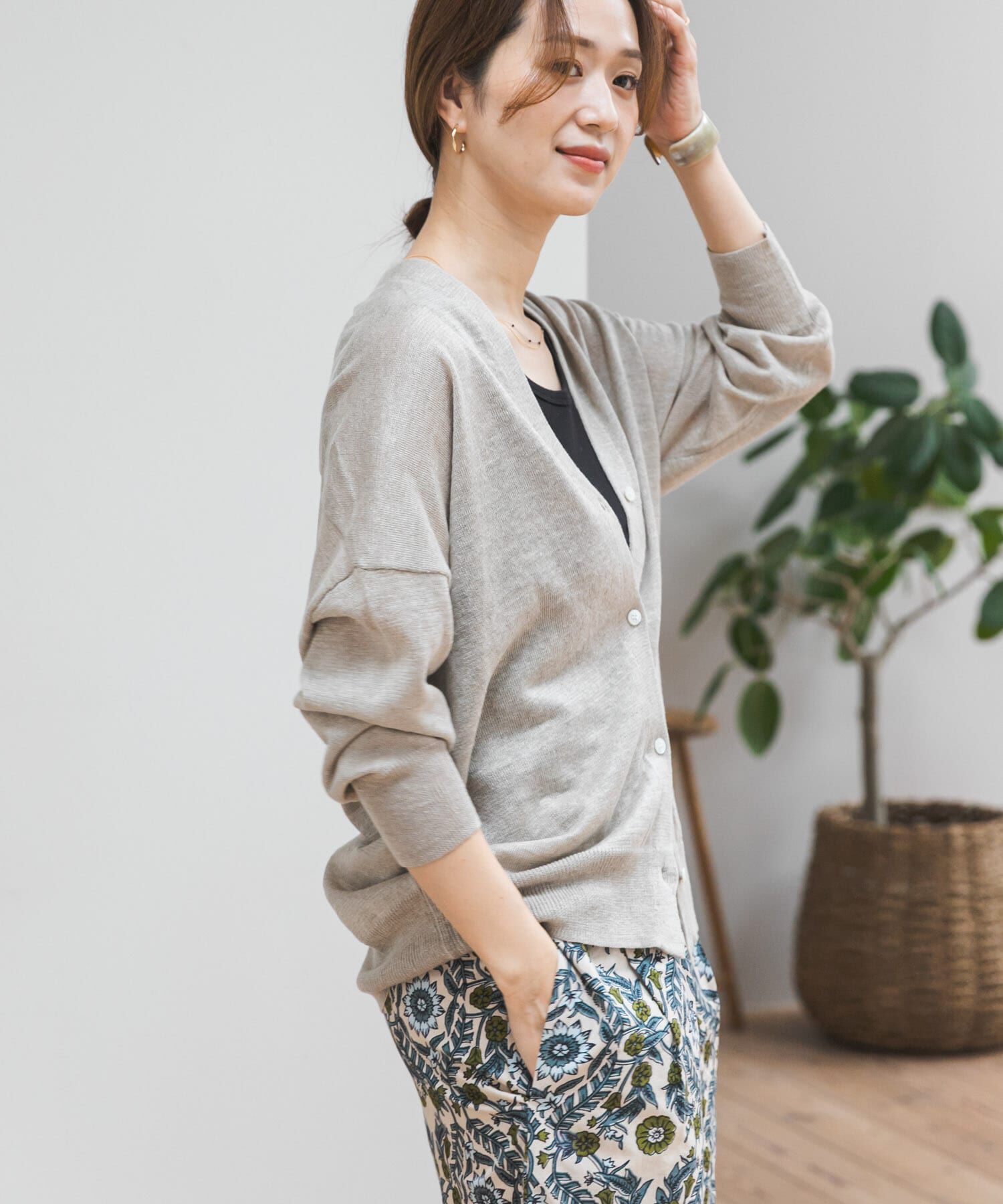 URBAN RESEARCH DOORS「リネンVネックカーディガン」|カーディガン|