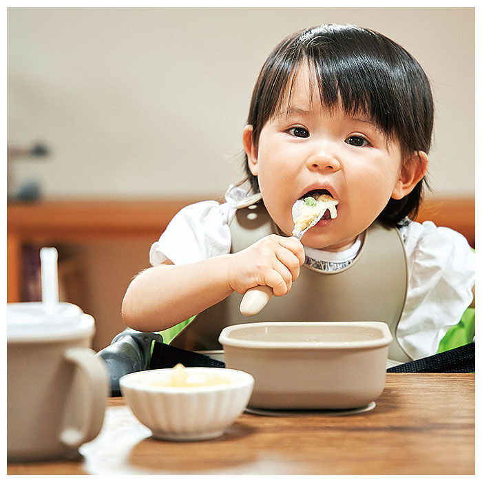 BACKYARD FAMILY「出産祝い ギフトセット 通販 ボウル コップ エプロン  3点セット シリコン お食事ギフトセット」|ギフトセット|