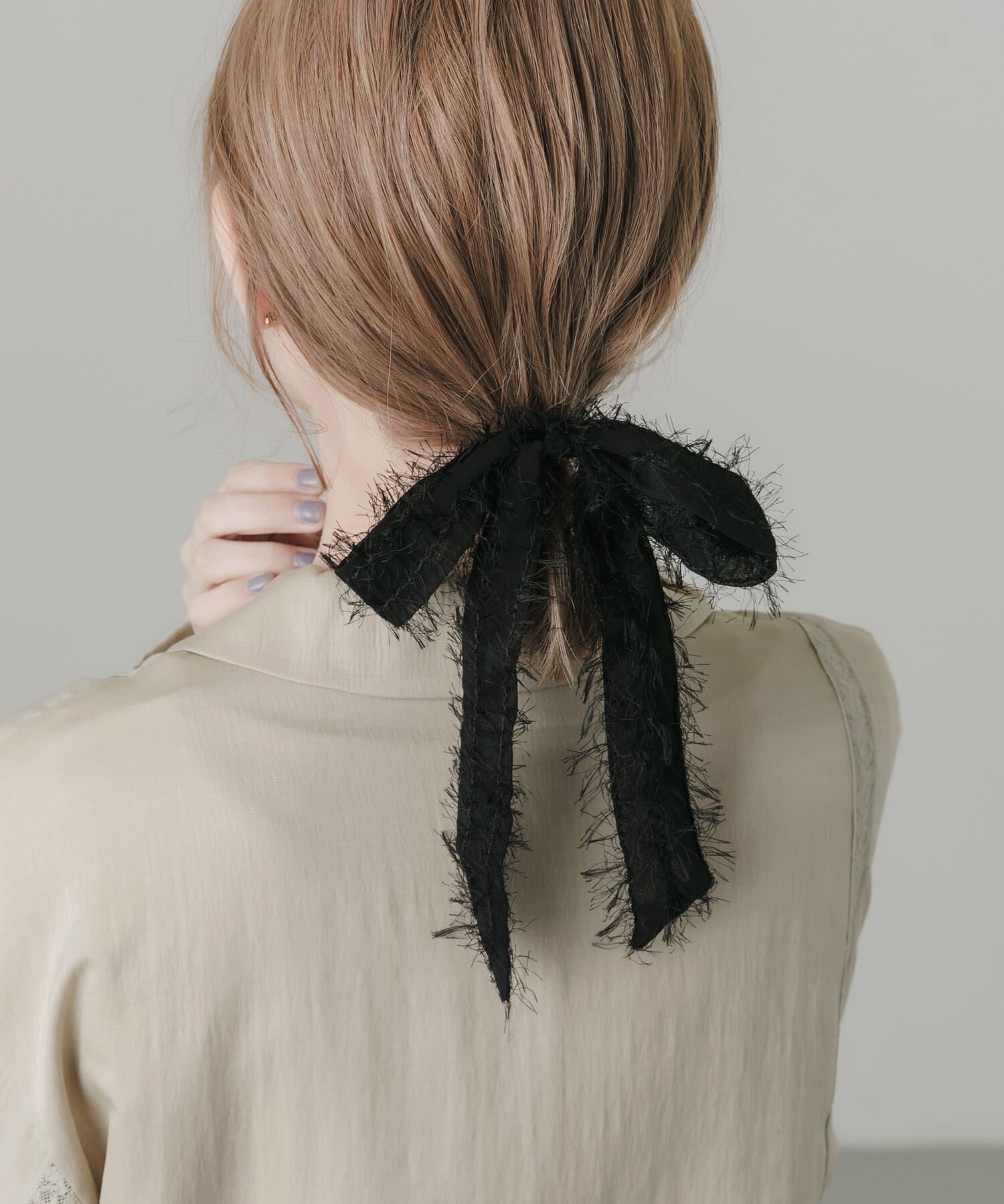 SMELLY「シアーフリンジリボンヘアカフ」|ヘアゴム・シュシュ|