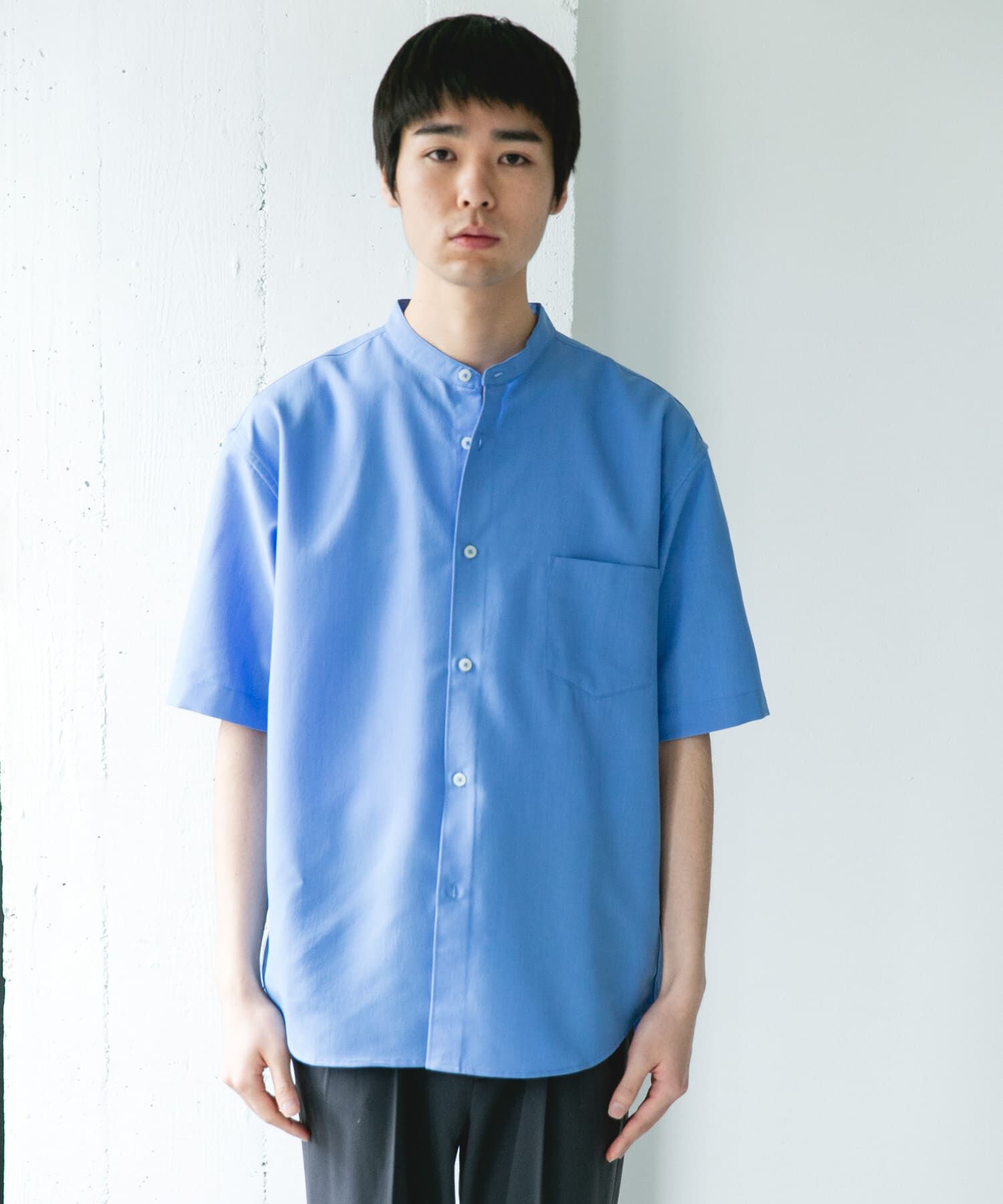 URBAN RESEARCH DOORS「セオアルファバンドカラーショートスリーブシャツ」|シャツ・ブラウス|