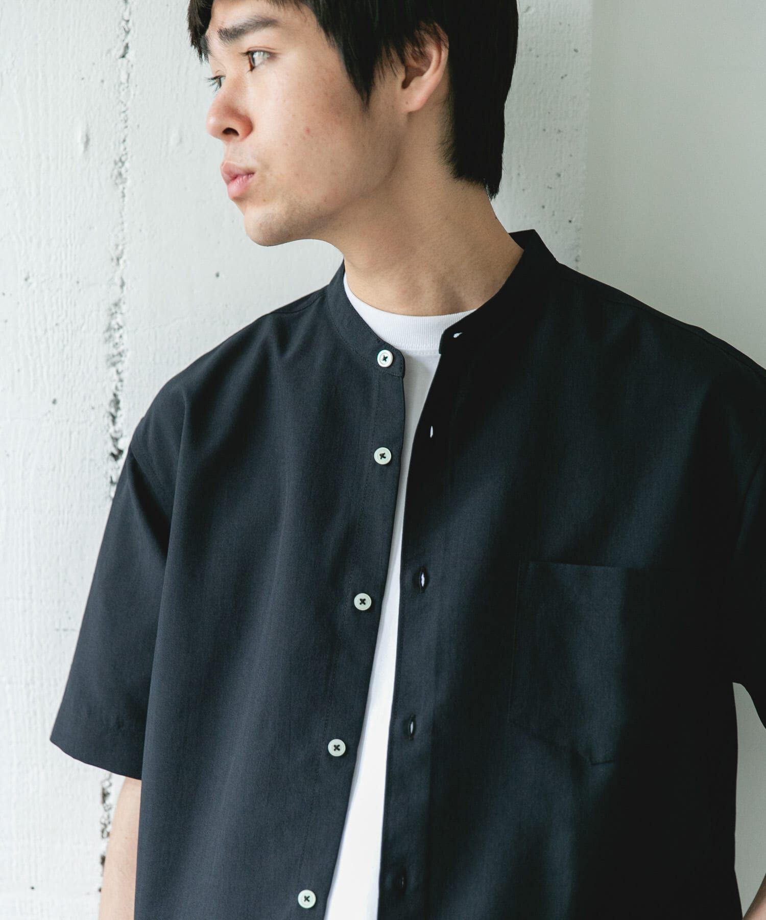 URBAN RESEARCH DOORS「セオアルファバンドカラーショートスリーブシャツ」|シャツ・ブラウス|