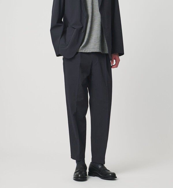 UNITED ARROWS「ウェザーコンフォート タフタ 1プリーツ キャロットパンツ 撥水 ストレッチ」|スラックス|NAVY