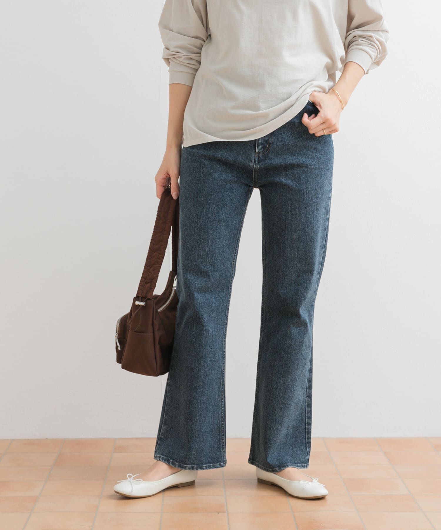 URBAN RESEARCH DOORS「ストレッチフレアデニムパンツ」|デニム|