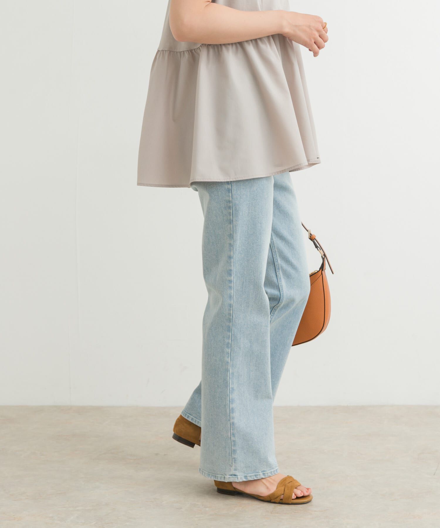 URBAN RESEARCH DOORS「ストレッチフレアデニムパンツ」|デニム|